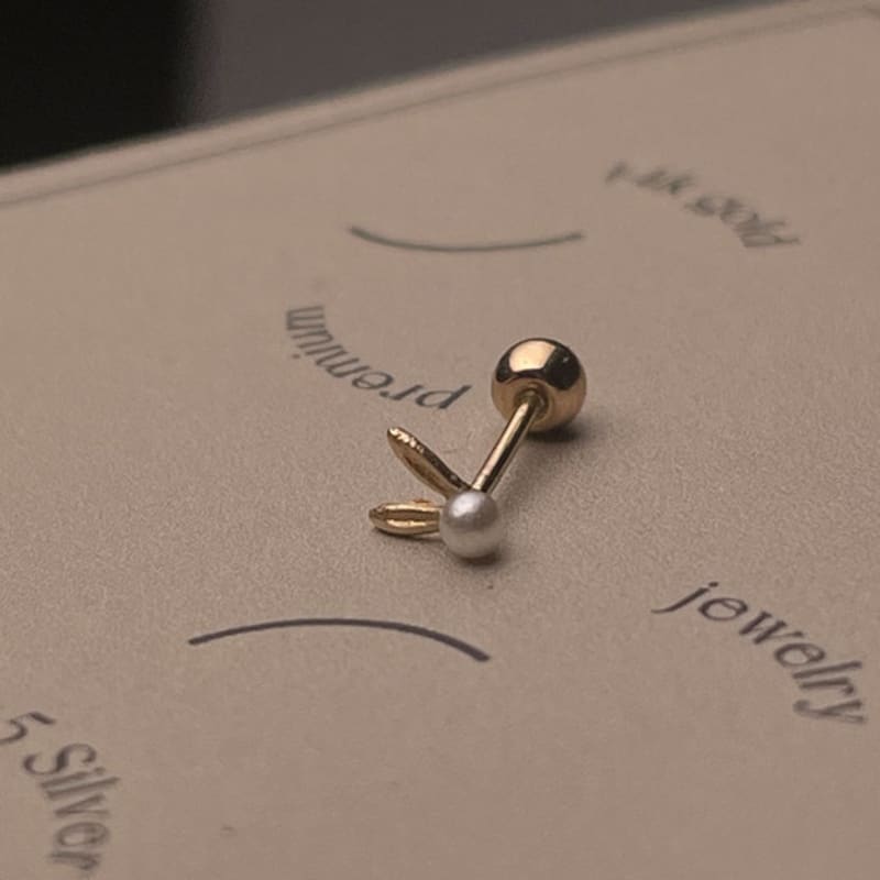 MARQUEMENT 10K 14K Pearl Rabbit Piercing