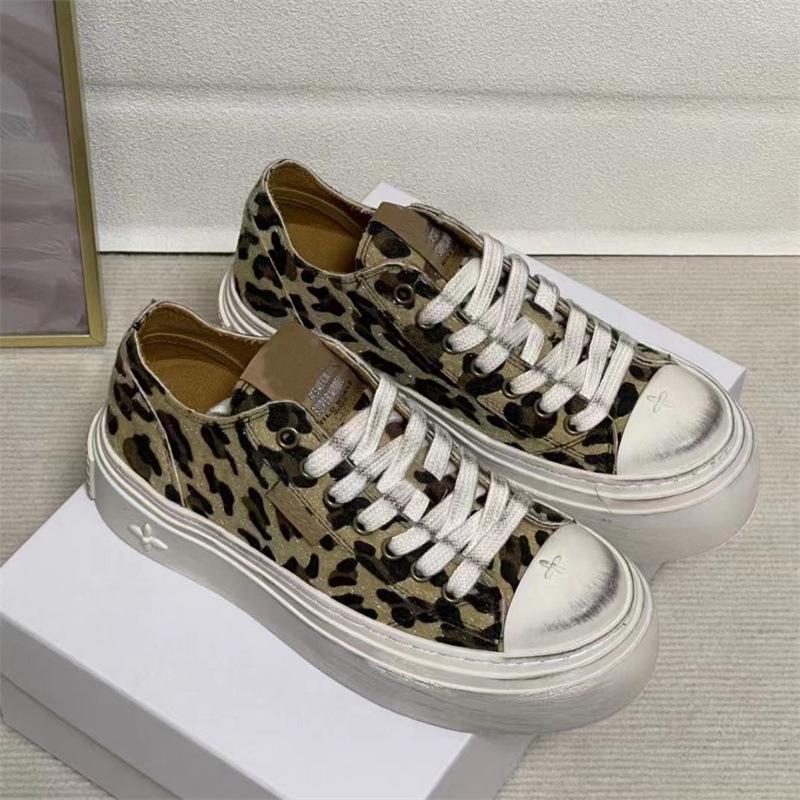 Летние парусиновые кроссовки на шнуровке 2024 года — толстая подошва, вышивка, винтажный студенческий стиль