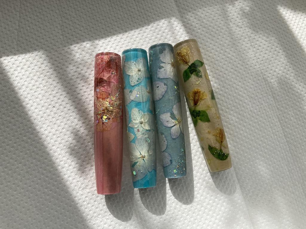 tfb 2021 Flower Clover Light Premium Ballpoint Yasutaka Takeuchi F-STYLE Pen, Four-Leaf Design, Blue, Pen,