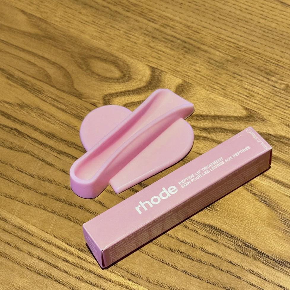 Silicone Heart Lipstick Holder: Universal Phone Back Sticker with 3M Adhesive