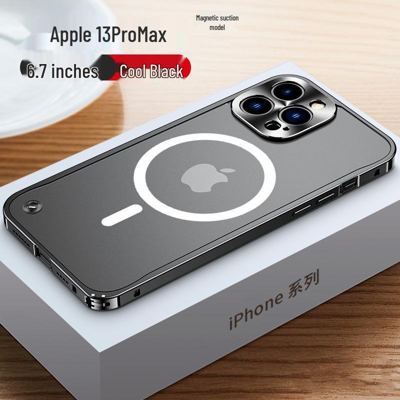 «Магнитный матовый чехол с металлическим каркасом и застежкой-кнопкой для iPhone 15 и 14»