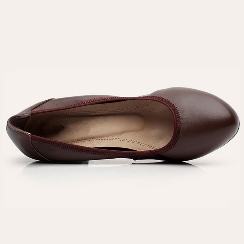 Модные женские туфли из натуральной кожи, туфли для офиса, женские туфли-балетки на танкетке, 2017, новейшие туфли на высоком каблуке, женские туфли для мамы, большой размер