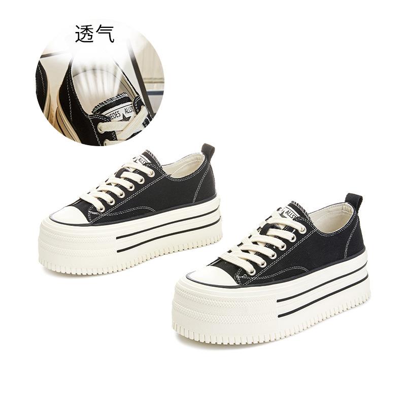 Маленькие белые туфли из парусины 2025 года, весна-лето, новые женские туфли высокого класса, маленькие белые туфли, увеличивающие рост, повседневные туфли-кексы на толстой подошве