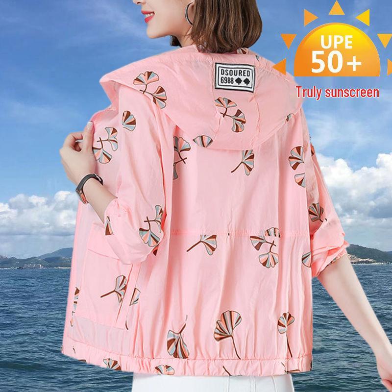 Летняя куртка с капюшоном для защиты от УФ-лучей для женщин среднего и пожилого возраста: Свободный крой с принтом
