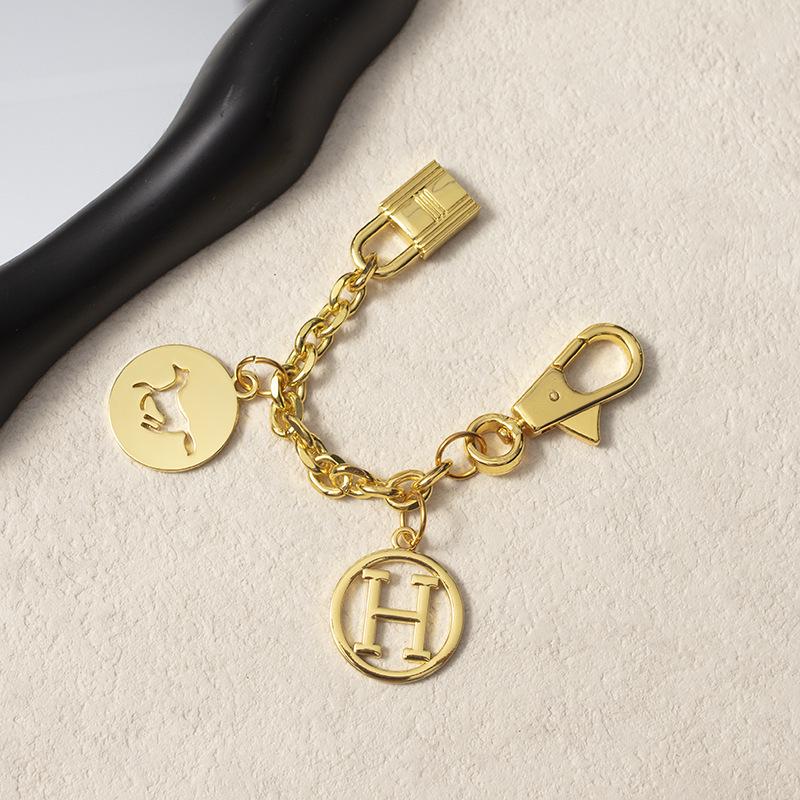 H House Gold Bag Charm Pendant: Women's Decorative Chain Keychain Accessory