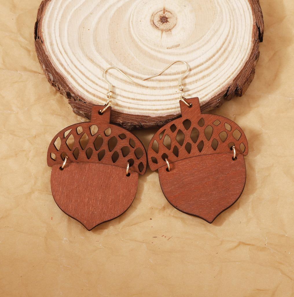 Personalized and fashionable laser-cut wooden earrings, retro and artistic nut-shaped hollowed-out sheet earrings