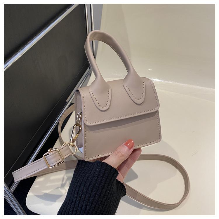 Однотонная женская сумка для поездок на работу 2024 года, новая модная трендовая сумка через плечо, простая повседневная сумка-мессенджер, маленькая квадратная сумка