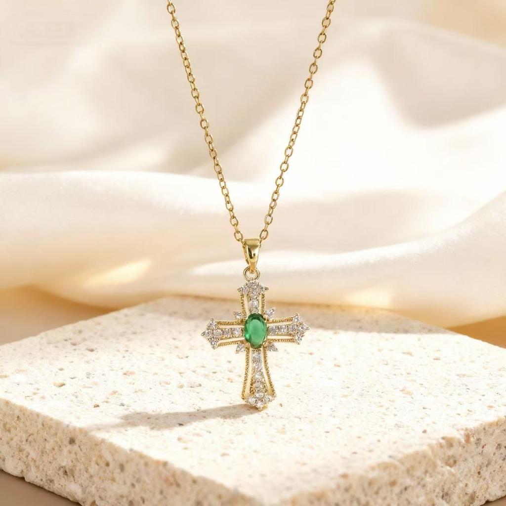 Necklace Copper Gold-plated Full Diamond Retro Light Luxury High-end Titanium Steel Chain Does Not Fade Jewelry Women