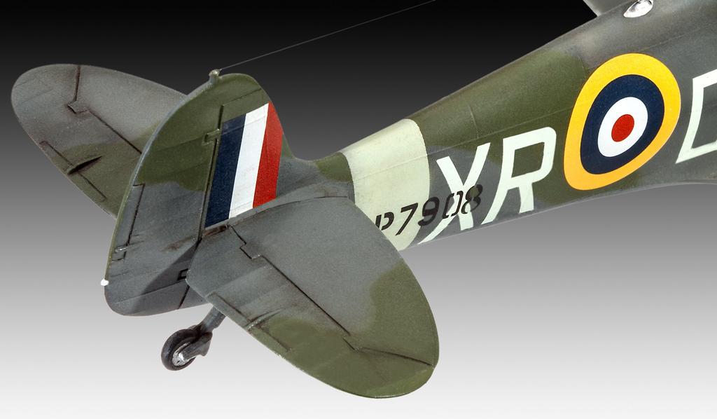 German Revell Spitfire Plastic Model 1/48 MK.II