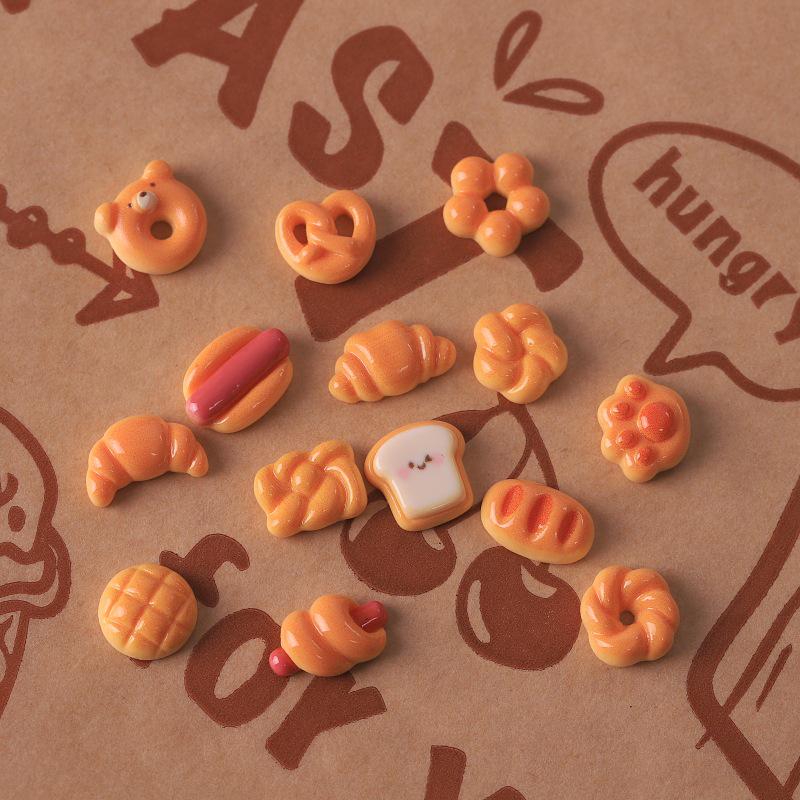 Мини-игровой набор «Еда»: Имитация хлеба, круассана, тоста, сумки в виде кошачьих когтей, самодельный крем-клей, шпилька для волос, гвоздь и аксессуары из смолы