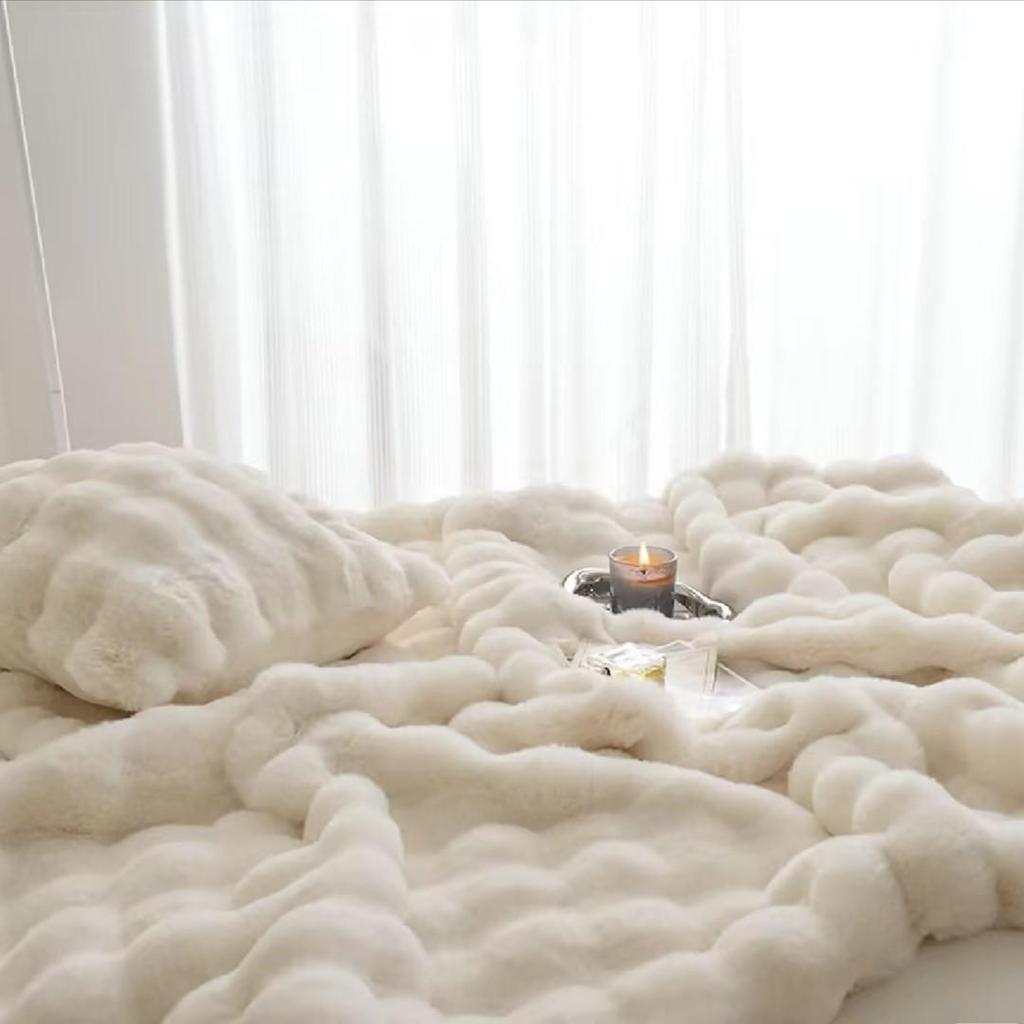 Одеяло из меха кролика премиум-класса: Роскошный и плотный для зимнего сна в кровати, на диване или в офисе