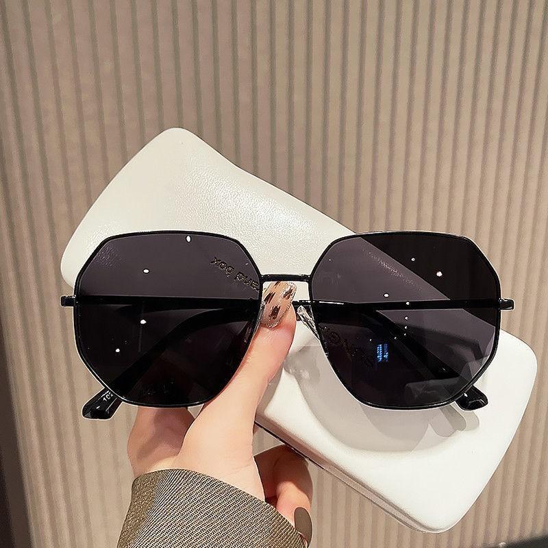 New Fashion Polygonal Metal Frame Sunglasses Classic Retro Men's Outdoor Driving Eyeglasses Trendy Seaside Tourist Eyewear