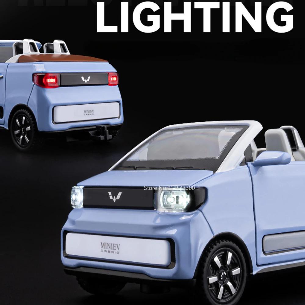 1:24 WULING Station Wagon HONGGUANG MINIEV Car Model Toy Alloy Diecast Motorboat Models Sound Light Home Decor Decoration