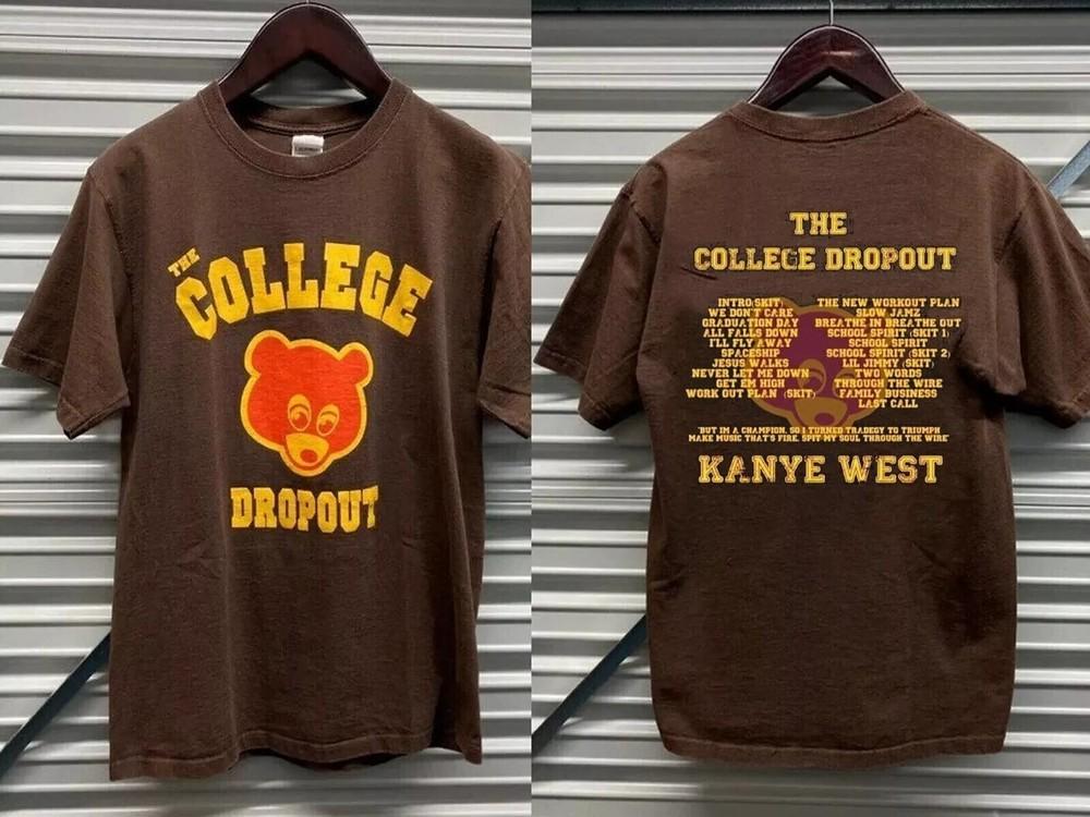 Канье Уэст Коллаж Dropout Базовый Стиль 2 Стороны Коричневая Короткий Рукав Унисекс Футболка Унисекс Футболка