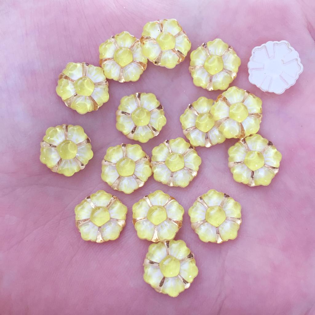 Яркие красивые бусины цветочки для поделок