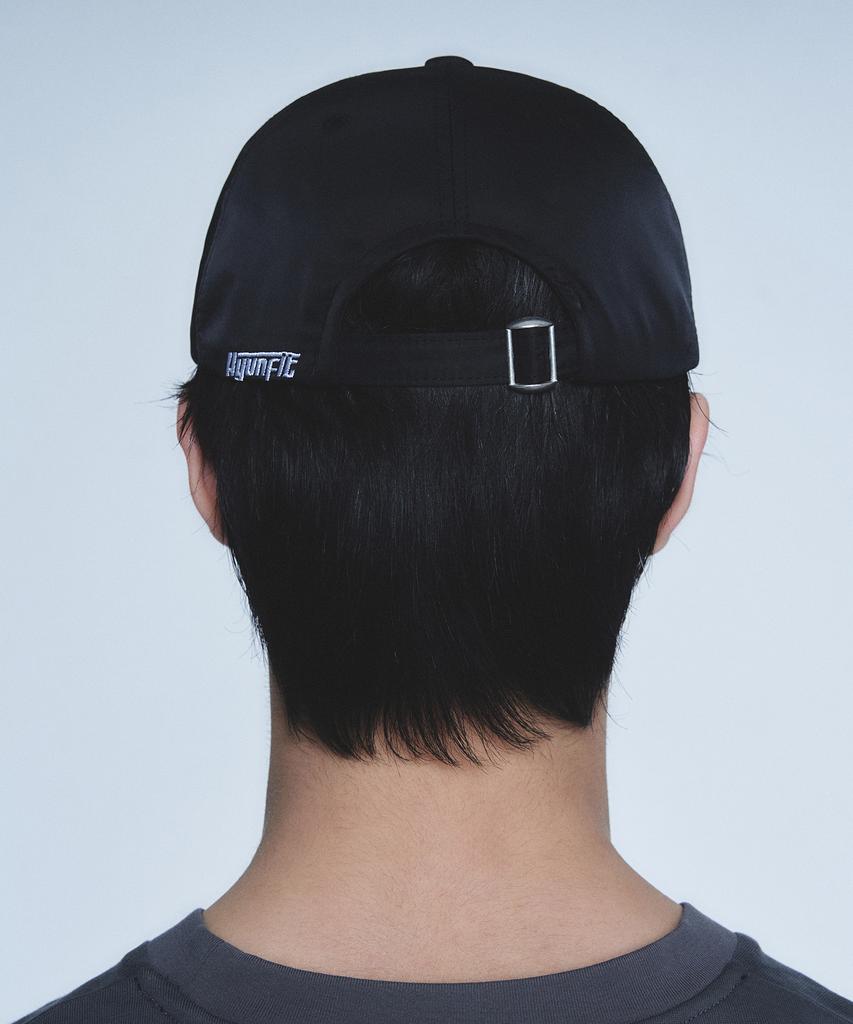 Кепка Hyeonpiteu Essential с белым логотипом