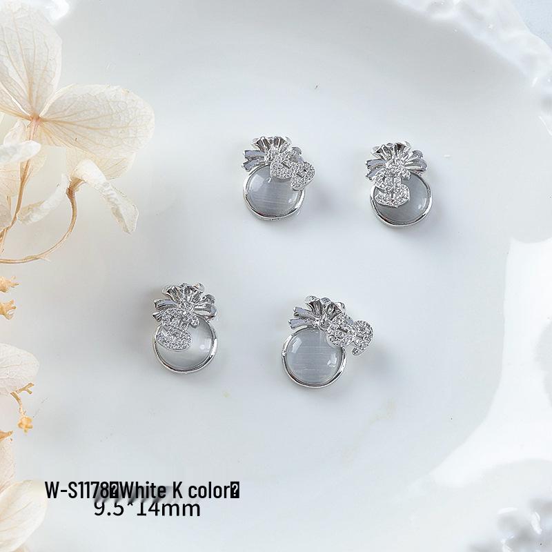 Новогодний маникюр: Роскошный подвеска-мешочек с цирконием и золотой инкрустацией из страз, носимые аксессуары для ногтей