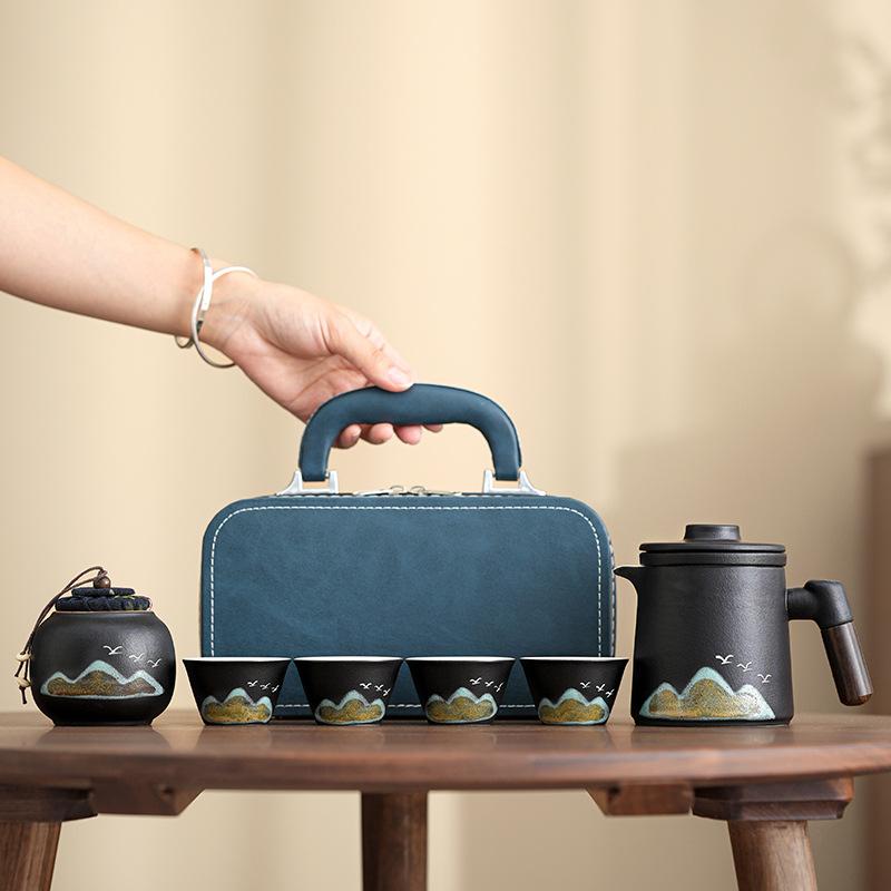 Portable travel tea set, one pot and four cups, small set, simple outdoor kung fu teapot, camping express cup