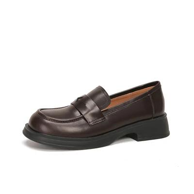 Модная женская кожаная обувь в британском стиле 2025 Новая весна и осень Модные однотонные лоферы на низком каблуке без застежки Женская повседневная обувь