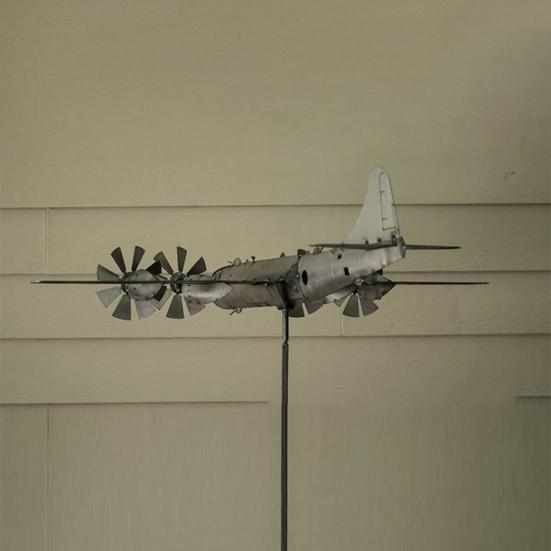 Вертушка для самолета Прочная конструкция Простая установка Привлекательные модные декоративные садовые колья Уличная ветряная мельница для самолета во дворе