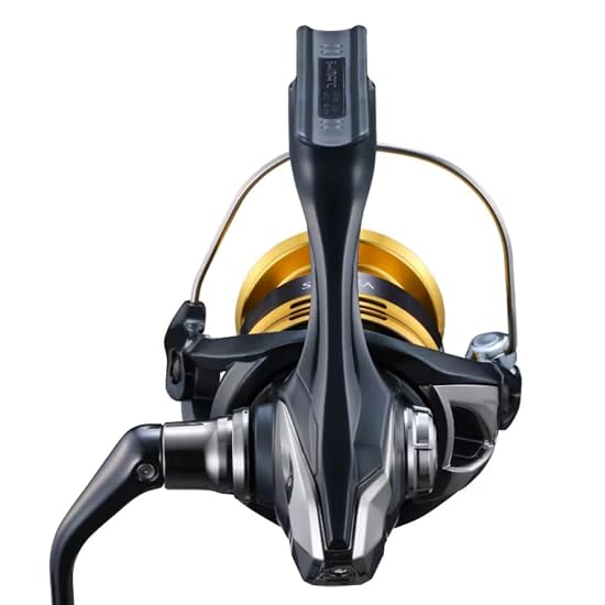 Спиннинговая катушка SHIMANO 22 Sahara C2000S