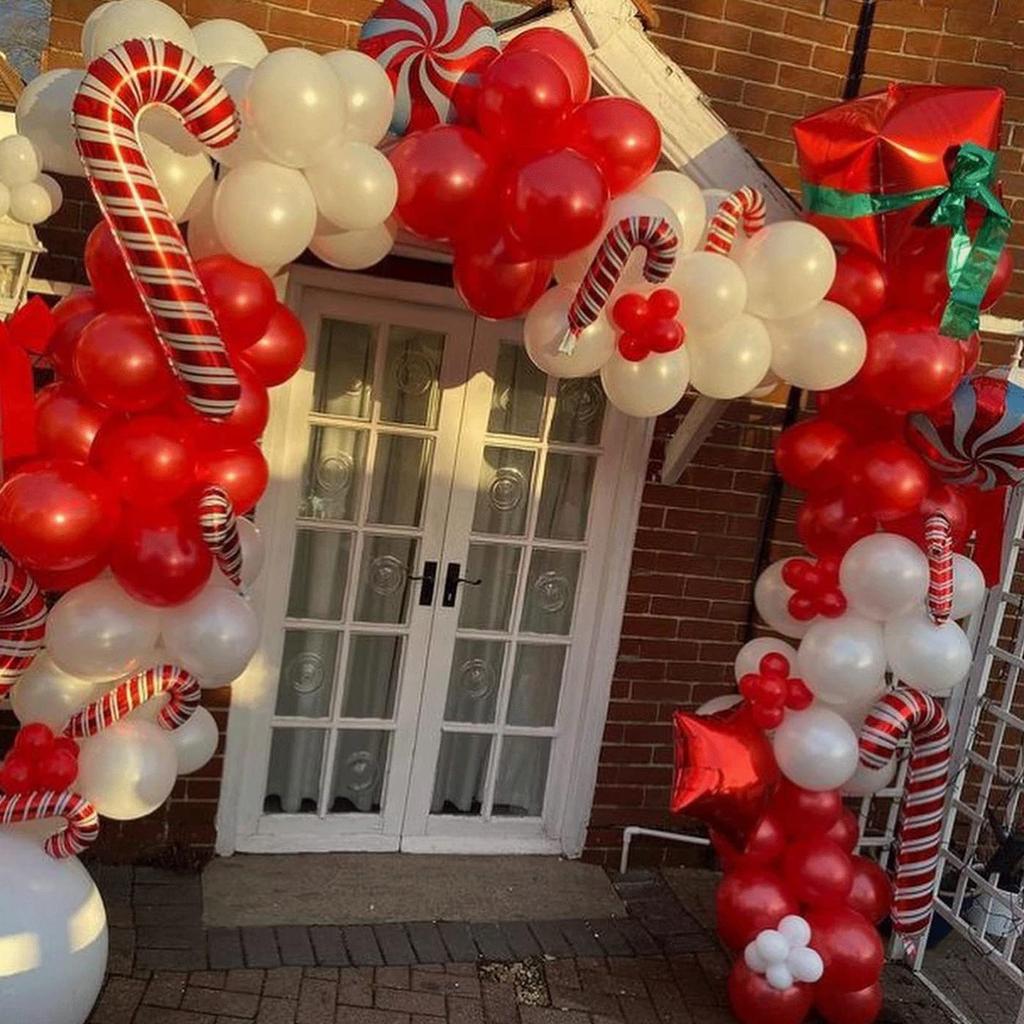 Рождественский набор из воздушных шаров, венков, пряников, леденцов, новогодних праздников, рождественской вечеринки