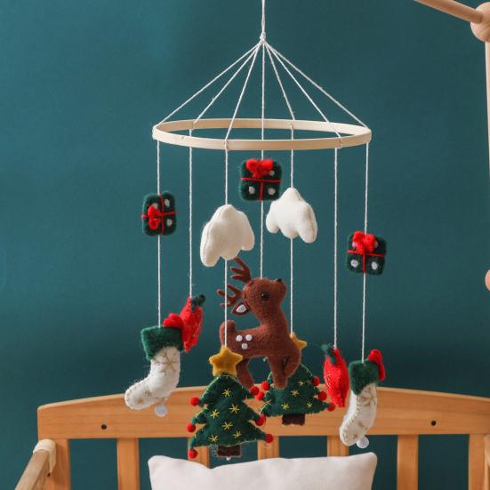 Рождественский мобиль-вертеп ручной работы из фетра, колокольчик для детской кроватки с оленями, елкой и звездами, декор для детской комнаты для младенцев, безопасные праздничные подарки