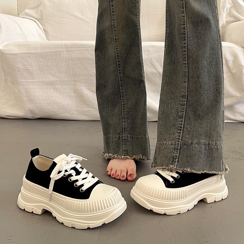 2025 нишевая повседневная спортивная обувь на платформе, увеличивающая высоту, парусиновые туфли, женские весенние универсальные маленькие белые туфли, супер популярные новые модели