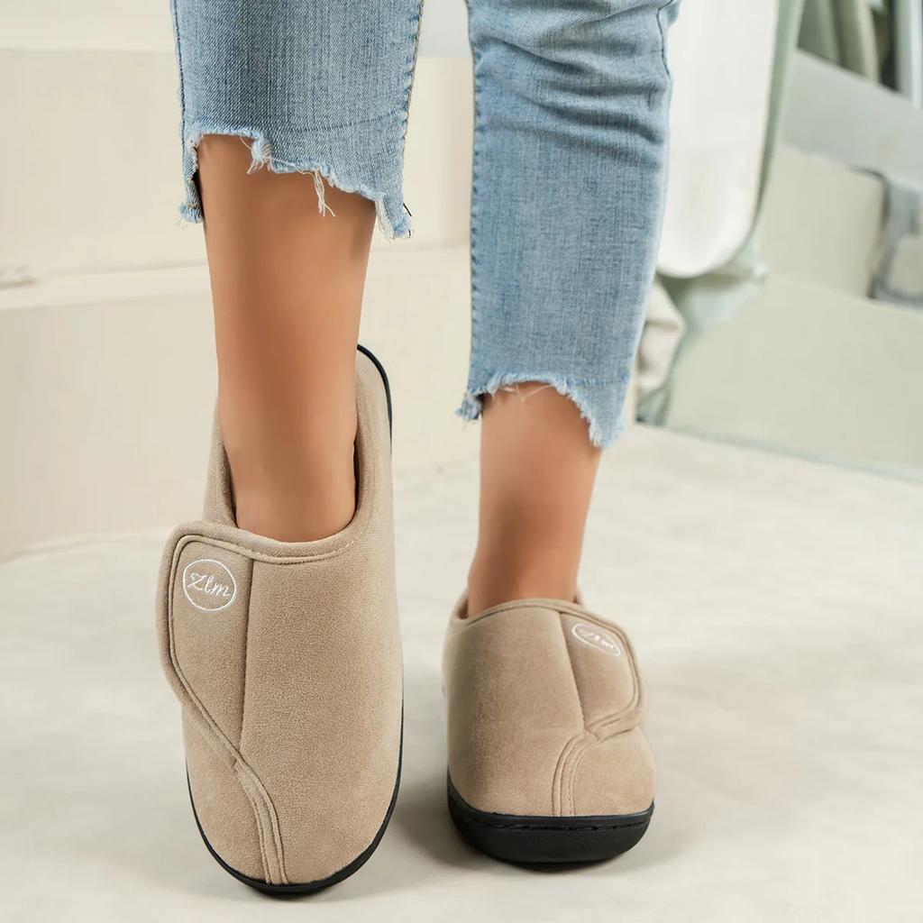 Fashion Women Cotton Shoes 2024 New Faux Suede Plush Shoes Indoor Home Floor Anti-slip Warm Thick-soled Lightweight Outerwear Shoes