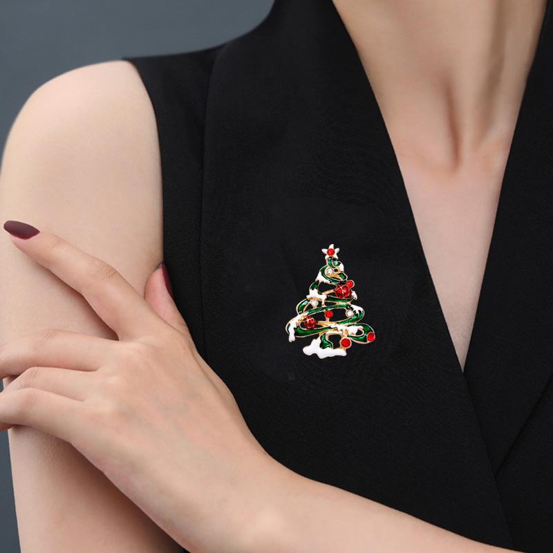 Fashion Enamel Rhinestone Christmas Tree Brooches Women Coat Clothing Badges Jewelry Accessries