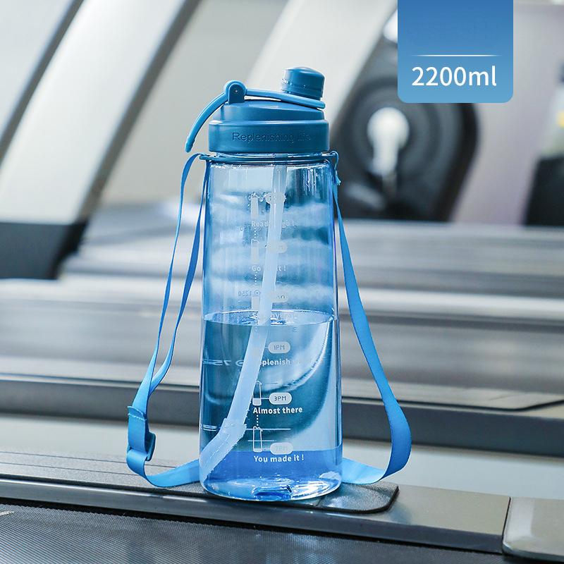 Соломенная бутылка для воды большой емкости 2,2 литра для девочек, спортивная пластиковая бутылка для фитнеса и фитнеса, портативная дорожная бутылка, кувшин для воды для мужчин