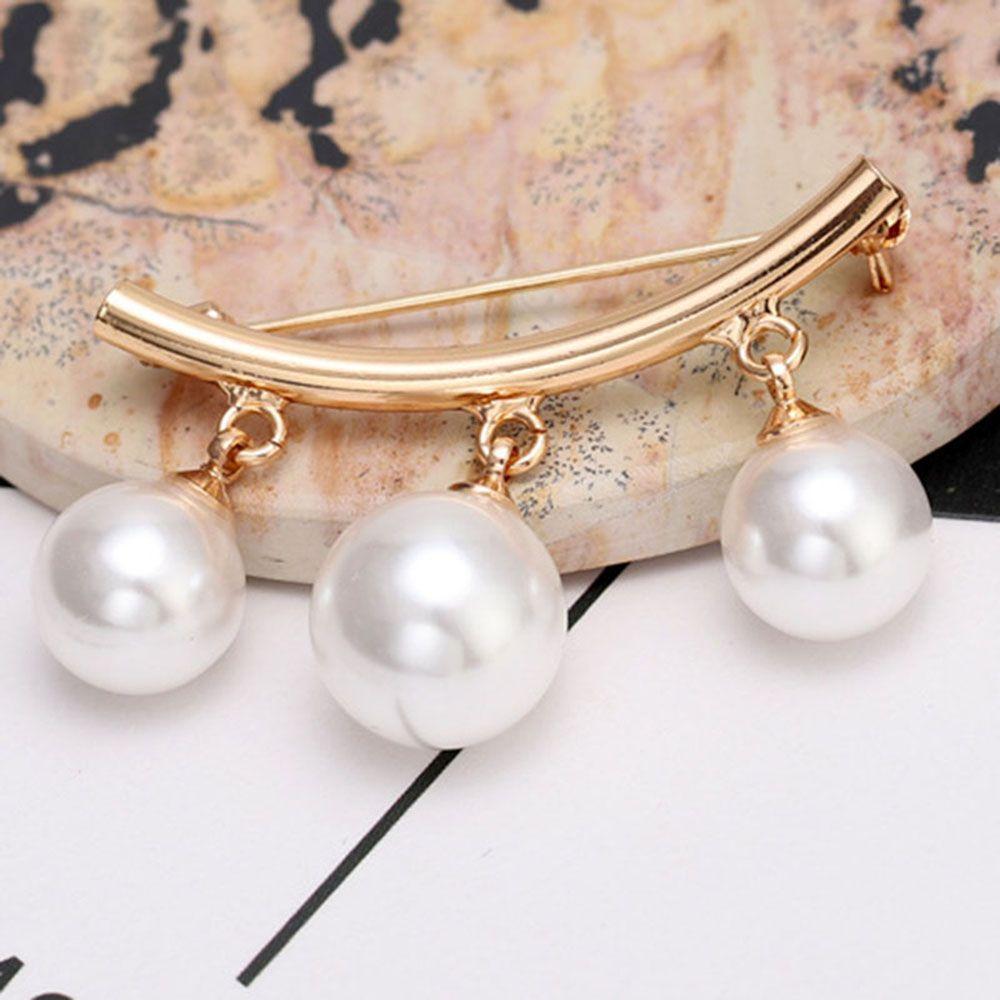 Simple Fashion Anti Slip Korean Enamel Pin Wearing Simulated Pearl Brooch Cardigan