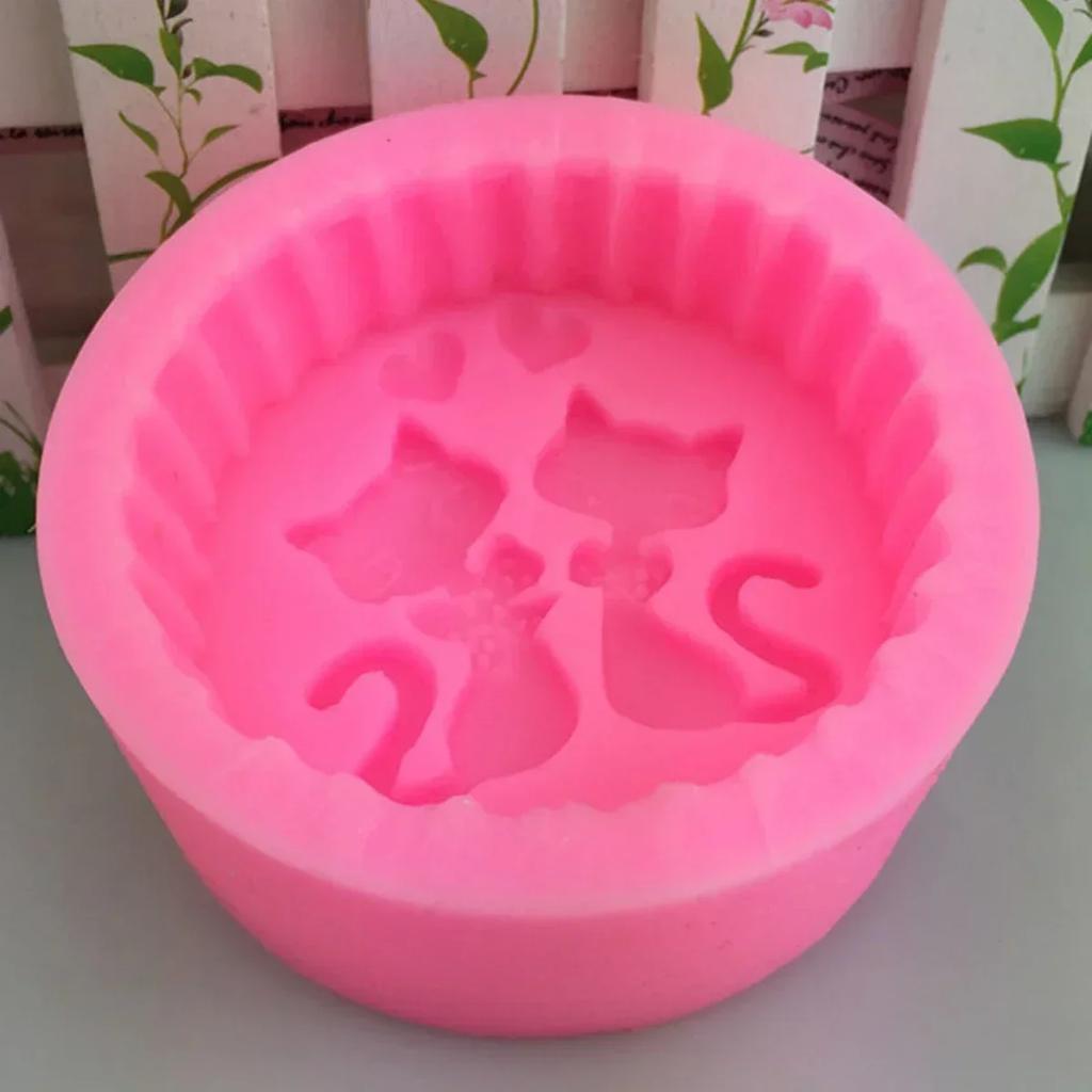 1pc-lovers cat silicone mold, used to make soap, candles or baking, is the perfect holiday gift decoration for home decoration.