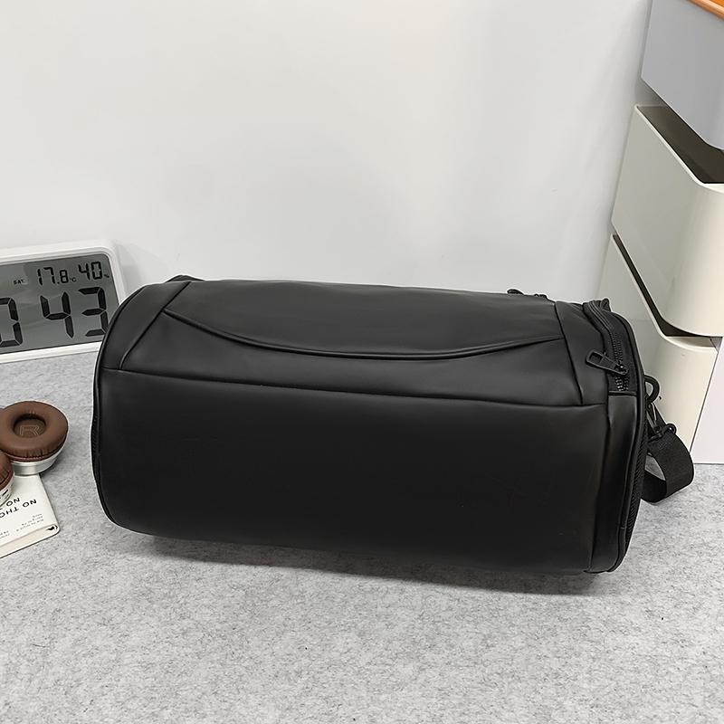 Waterproof Duffle Bag for Travel and Gym with Adjustable Shoulder Strap Large Capacity Sports Weekender Bag