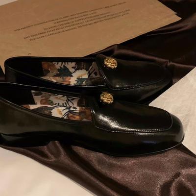 Версия из овчины~ Экстравагантные лоферы для通勤 с круглым носком и одним ремешком, кожаная обувь на плоской подошве, маленькие кожаные туфли