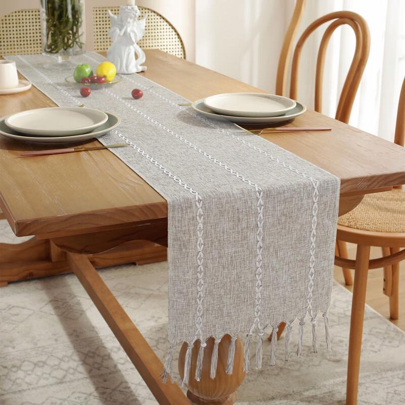 Zhishi Handmade Tassel Table Runner