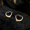 Серьги-вкладыши Tangcao Pattern Contrasting Color Love Earbud в форме сердца Женский темперамент Личность Тяжелая промышленность Легкий роскошный стиль