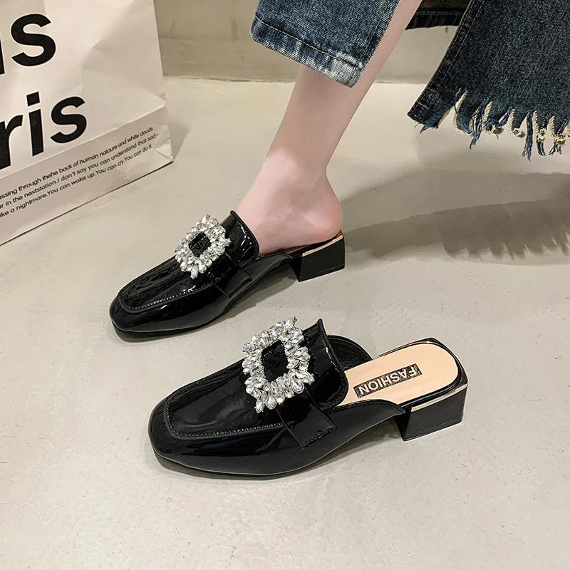 Новые модные женские туфли-мюли с кристаллами на среднем каблуке, толстые тапочки, летние роскошные шлепанцы, модные босоножки с открытой пяткой, туфли-лодочки, женские шлепанцы