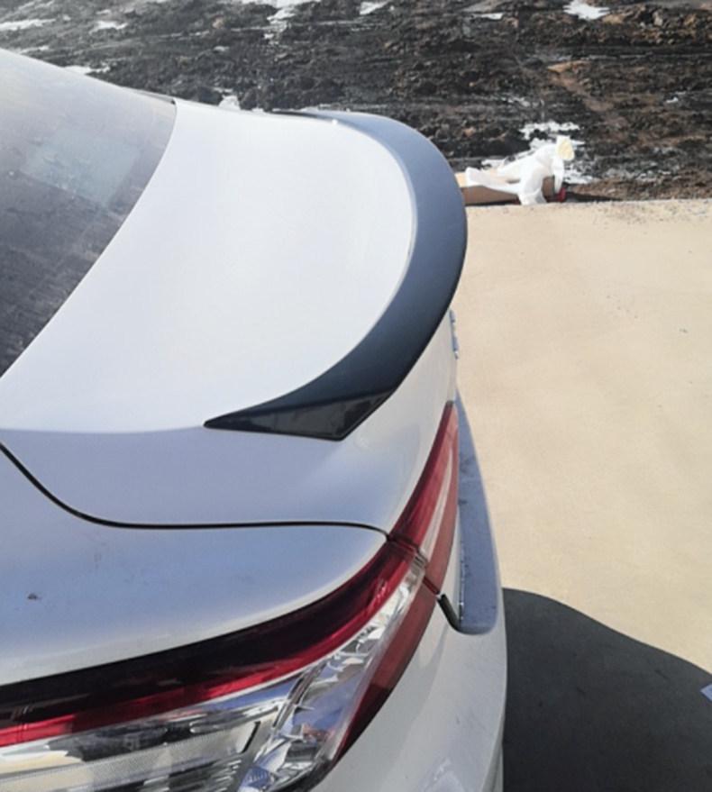 Задний спойлер для Toyota Camry 2018-2023 8-го поколения - Установка без сверления