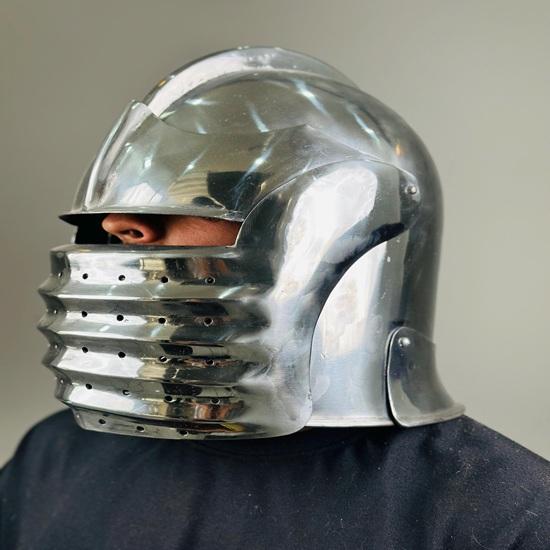 Maximus Helmet Medieval Knight Closed North Italian Bellows Helmet Cosplay Halloween Costume Gothic Armor Helmet Best Gift