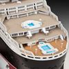 German Revell Scale Luxury Cruise Ship Queen Mary 2 Plastic Model 05231 1/700
