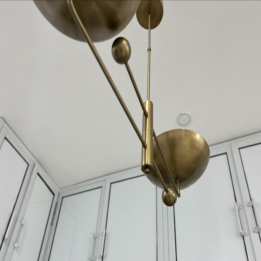 Люстра линейная 2-х ламповая изогнутая подвесная люстра Sputnik середины века светильник современный необработанный латунный