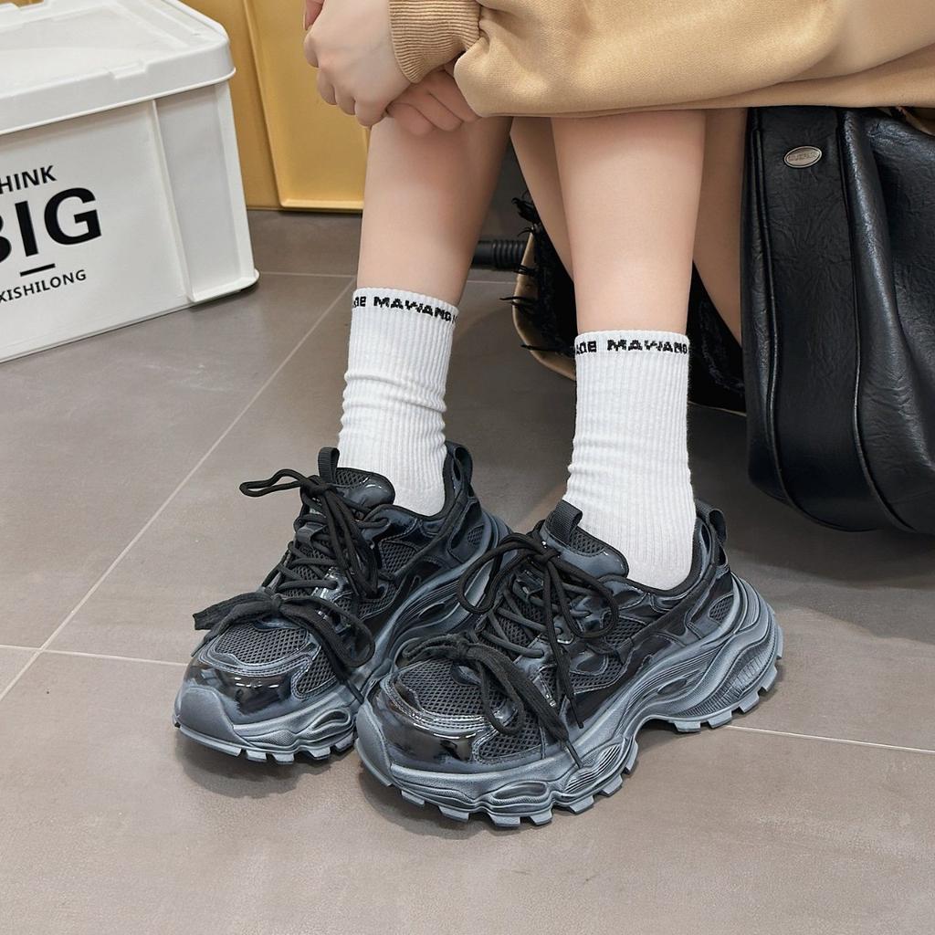 Женские кроссовки на толстой подошве с внутренней платформой, увеличивающей рост, новинка осени 2025 года, в стиле ретро, полированные и старые, универсальные, взрывные, спортивные и повседневные