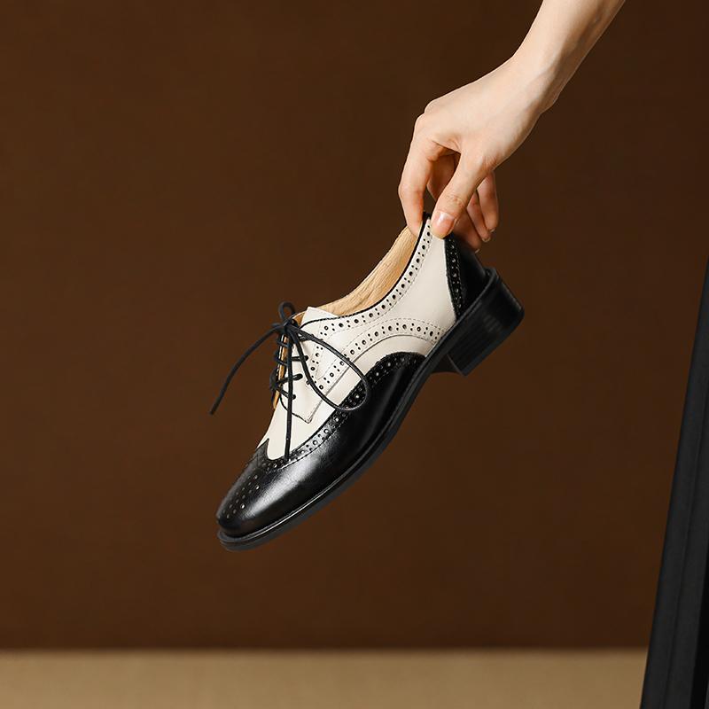 2024 Женские туфли-оксфорды из натуральной кожи с круглым носком, черные, белые, женские броги на шнуровке, лоферы, повседневная обувь для женщин, кожаная обувь