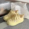 Модные кроссовки для женщин 2025 Новая весна и осень Универсальная обувь, Белые кроссовки на толстой подошве, Нишевые туфли-буханки для женщин