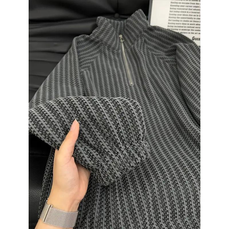 Men's Herringbone Pattern Fleece-Lined Hoodie: Autumn/Winter, Half-Zip, Long-Sleeve, Thickened, Stylish, High-End Jacket.