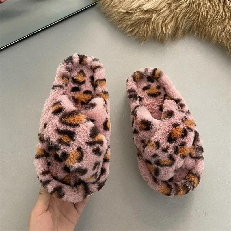 Теплые плюшевые тапочки женские шлепанцы на плоской подошве на среднем каблуке женская обувь с принтом животных милые с надписью на платформе пушистые меховые тапочки обувь