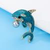 Синяя эмалированная брошь в виде дельфина для женщин, булавка с милыми животными, инкрустация стразами и жемчугом, новые аксессуары