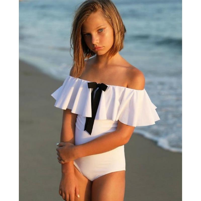 Закрытый купальник для девочки