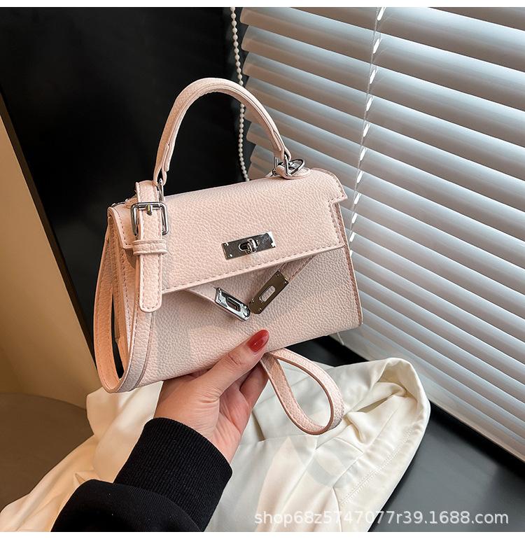 Small Square Bag 2025 New Versatile Casual Fashion Shoulder Crossbody Bag High-end Niche Handheld Kelly Bag
